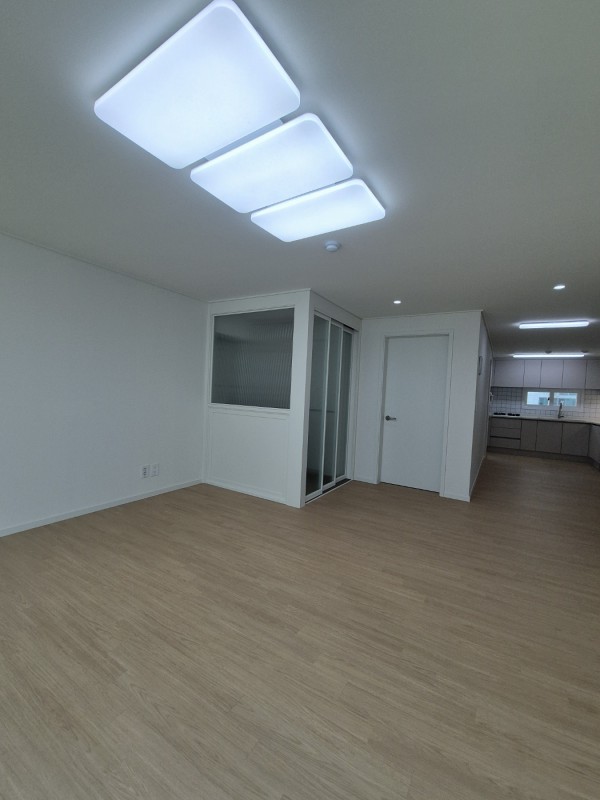 thumb82d3be60a01b2703a5d458c6bfad63de_1765567347_985.jpg